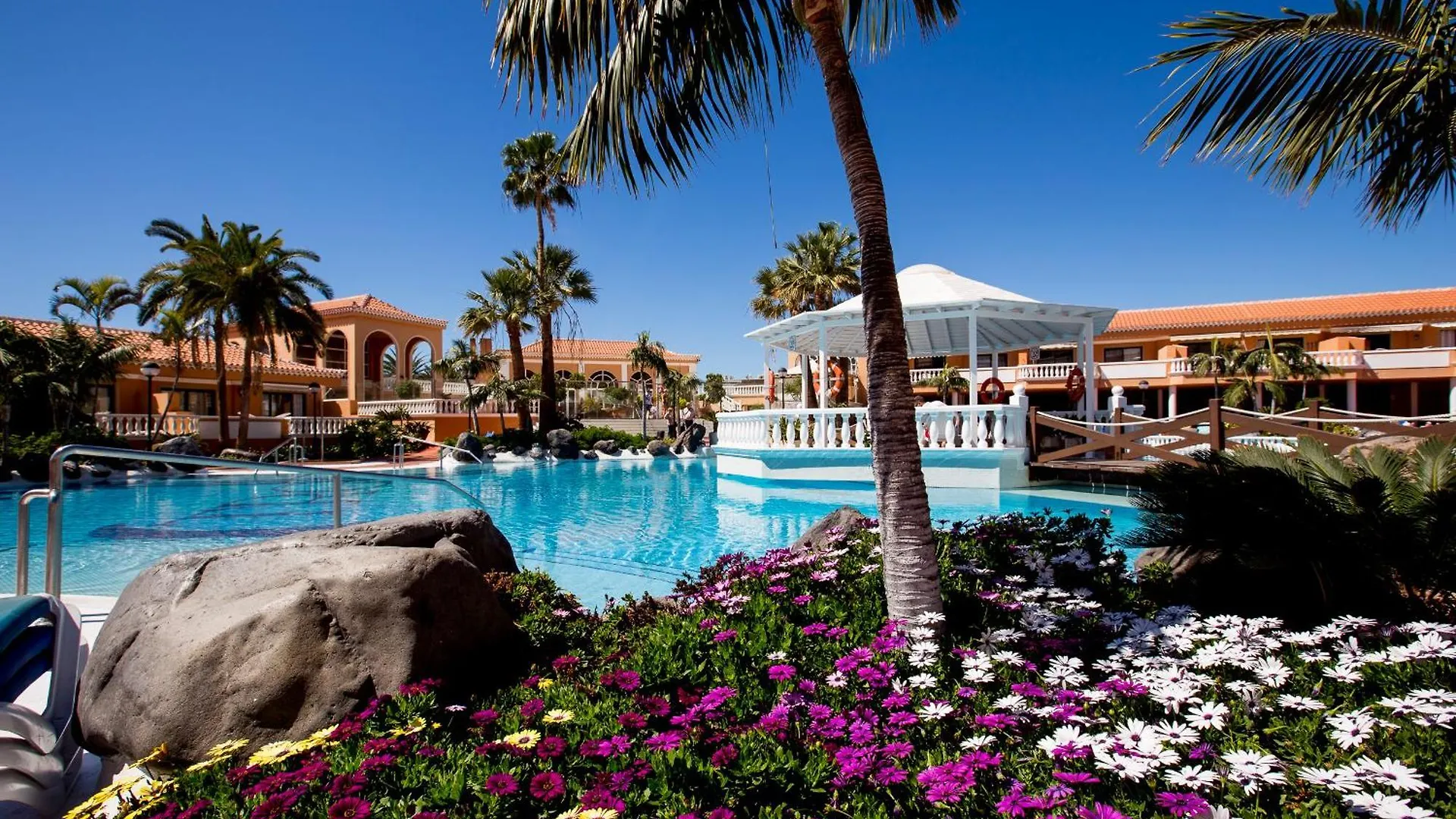 Beachfront Bliss - Tenerife Royal Gardens Playa de las Américas 0*,